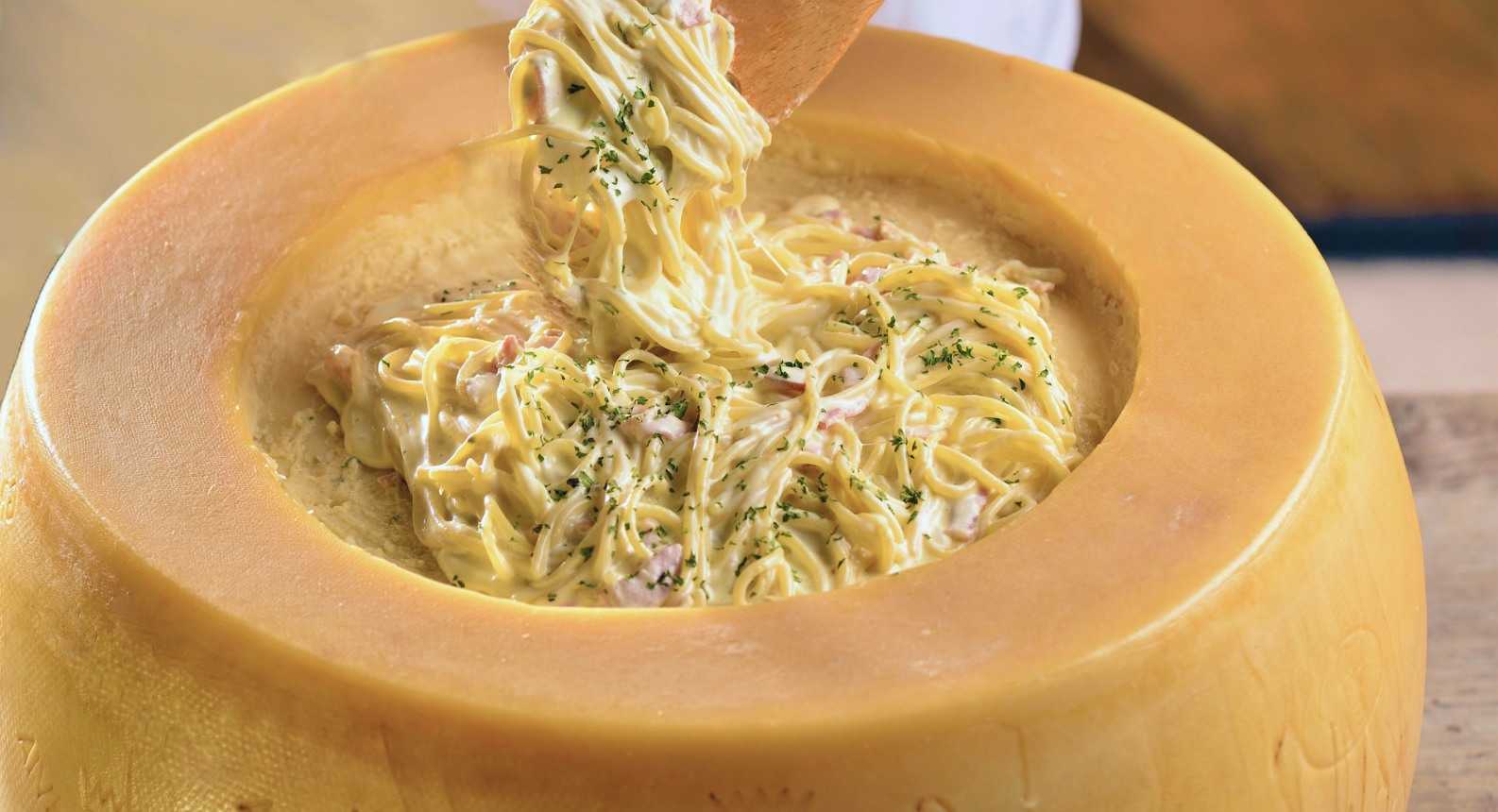 How to make pasta in a cheese wheel