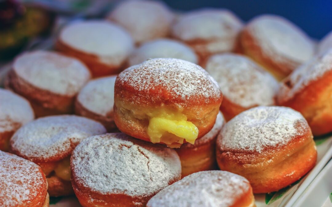 Bomboloni – Italian doughnuts filled with sweet delight