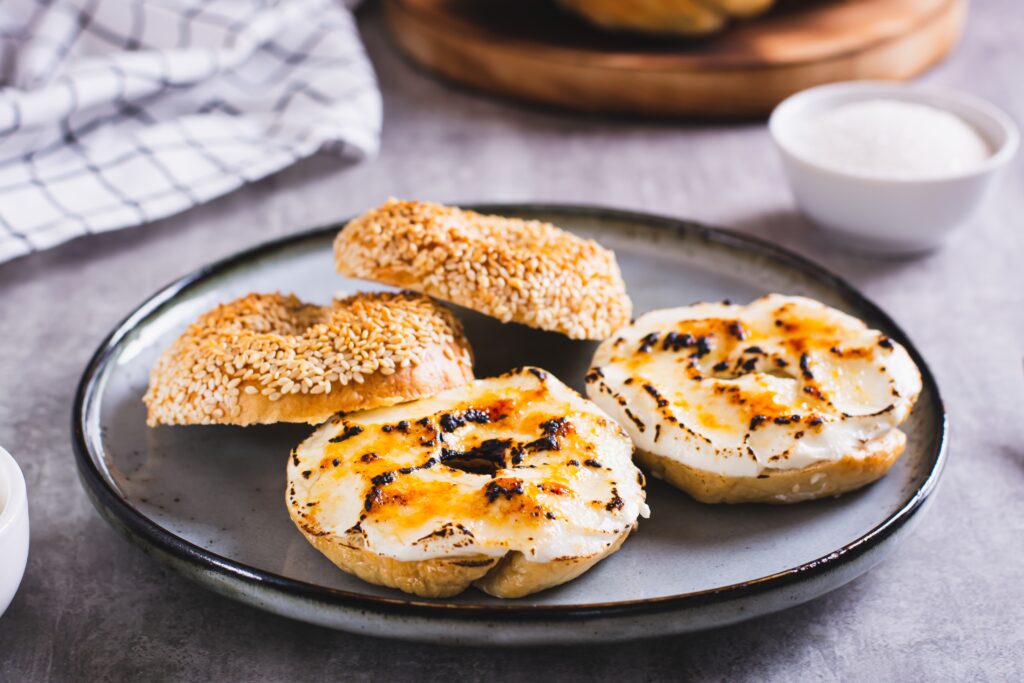 creme bruleegle creme brulee bagel